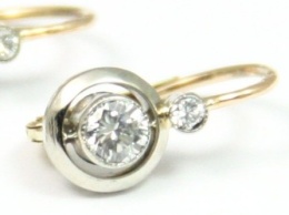 Kolczyki złote z brylantami złoto 0,585; w: 2,290g. brylanty łącznie ok. 0,62ct. H-I/SI